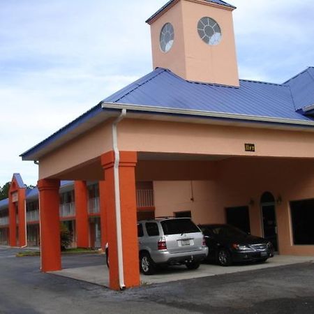 American Inn יולי מראה חיצוני תמונה
